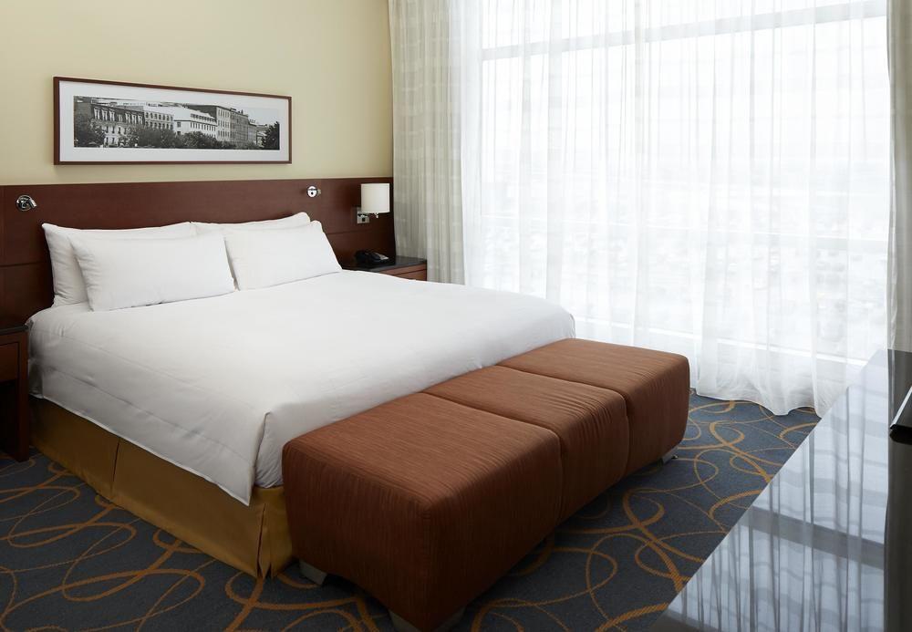 Marriott Montreal Airport In-Terminal Hotel Дорвал Екстериор снимка