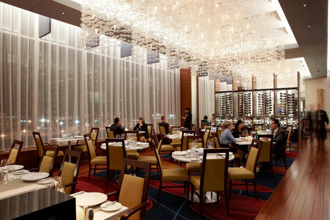 Marriott Montreal Airport In-Terminal Hotel Дорвал Екстериор снимка
