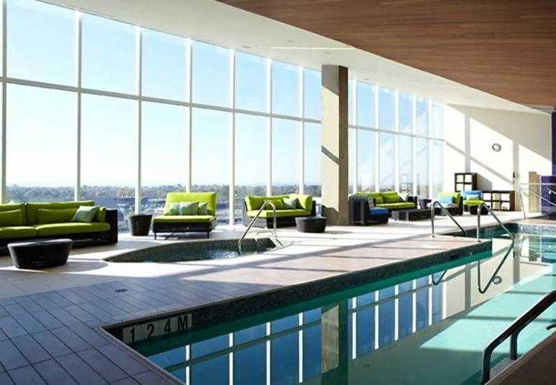 Marriott Montreal Airport In-Terminal Hotel Дорвал Екстериор снимка
