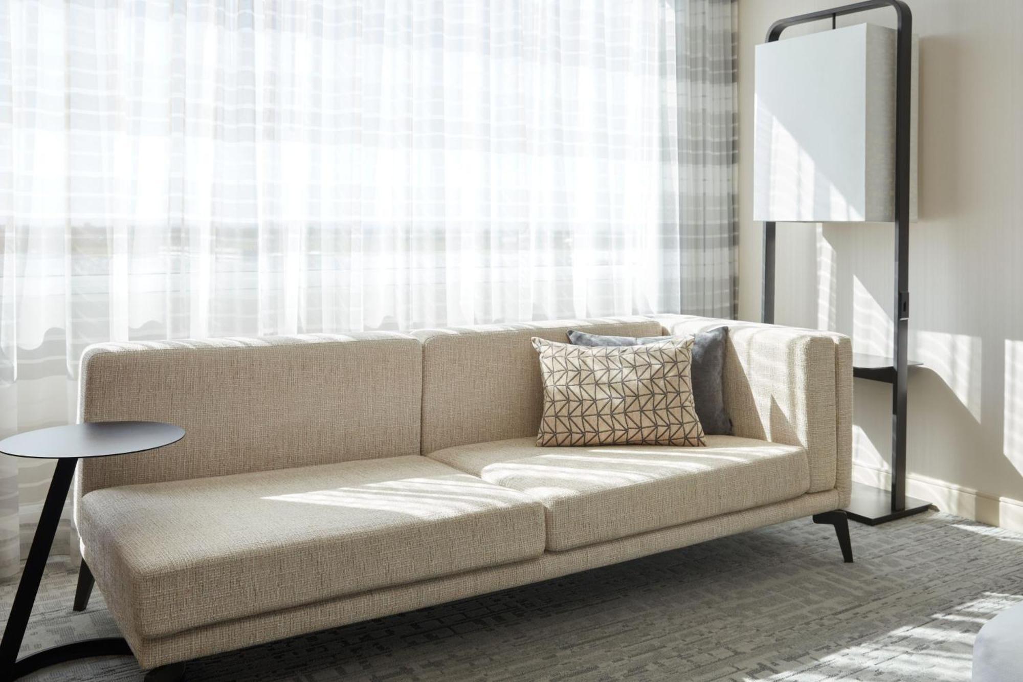 Marriott Montreal Airport In-Terminal Hotel Дорвал Екстериор снимка