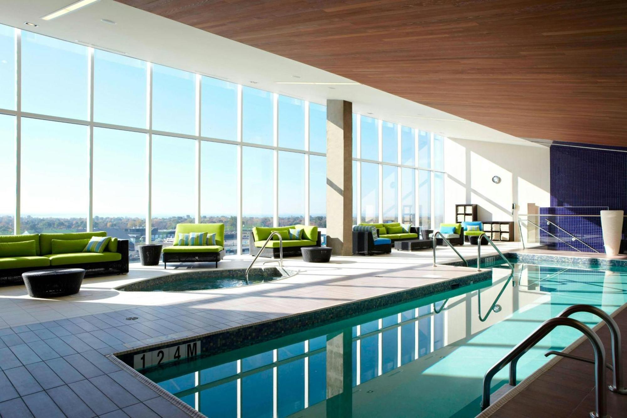 Marriott Montreal Airport In-Terminal Hotel Дорвал Екстериор снимка