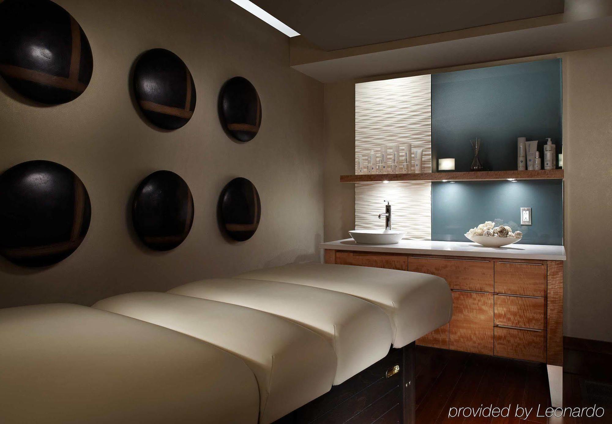 Marriott Montreal Airport In-Terminal Hotel Дорвал Екстериор снимка