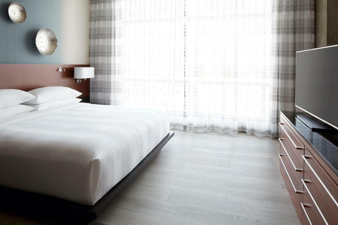 Marriott Montreal Airport In-Terminal Hotel Дорвал Екстериор снимка